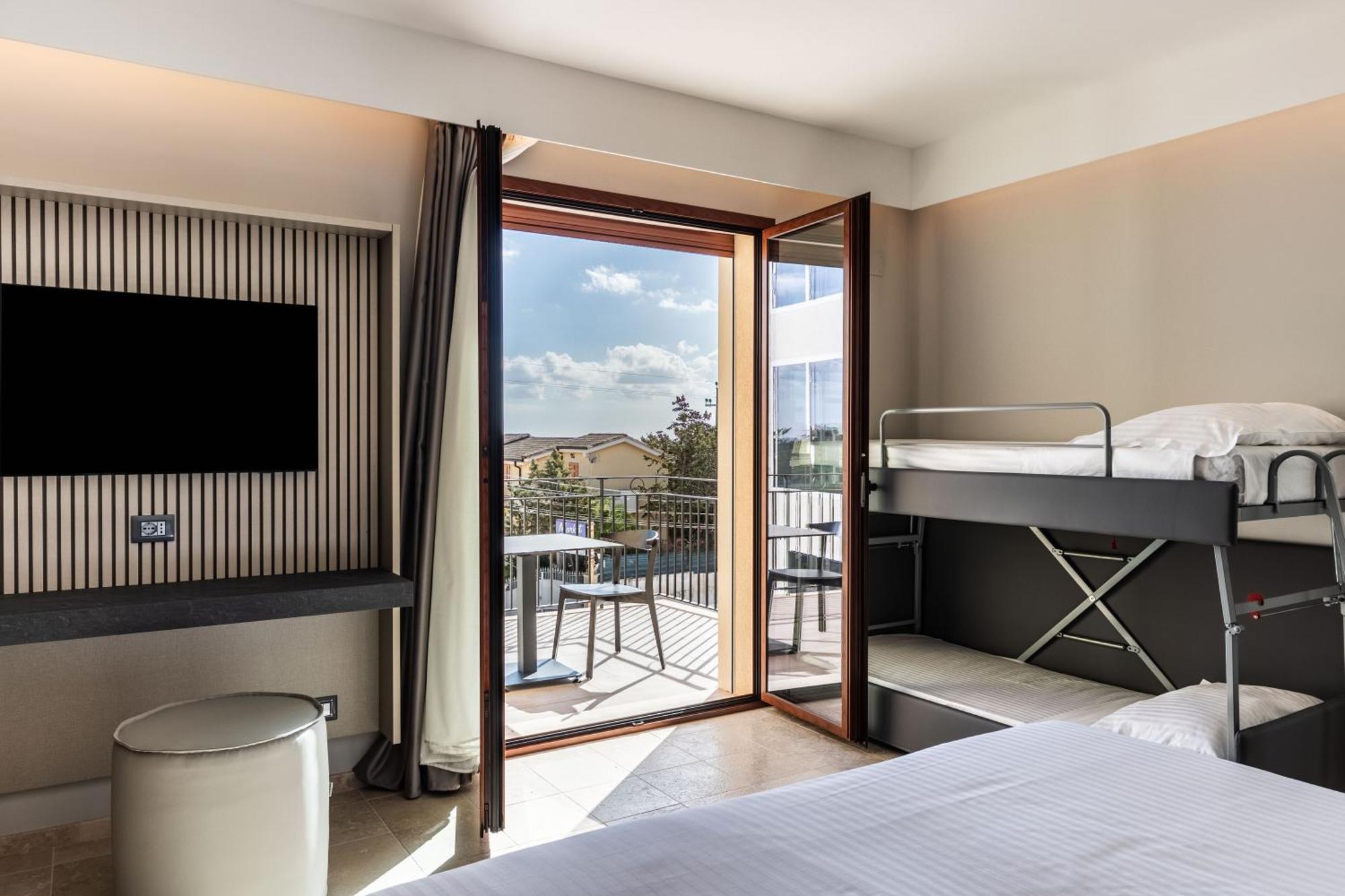 Hotel Netum Mare Lido di Noto Екстер'єр фото